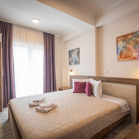 Boulevard Apartments เกฟเกลียา ภายนอก รูปภาพ