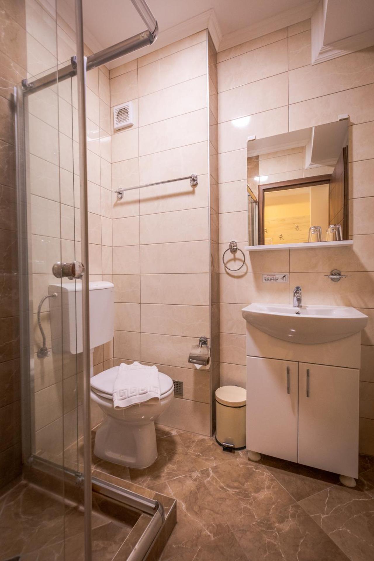 Boulevard Apartments เกฟเกลียา ภายนอก รูปภาพ